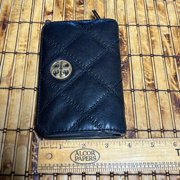 Tory Burch Willa Wallet - Picture 12 of 15